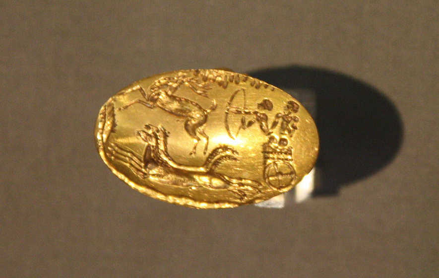 Mycenaean gold ring from the necropolis of Ialyssos Rhodes returned to Greece by the Nobel Foundation